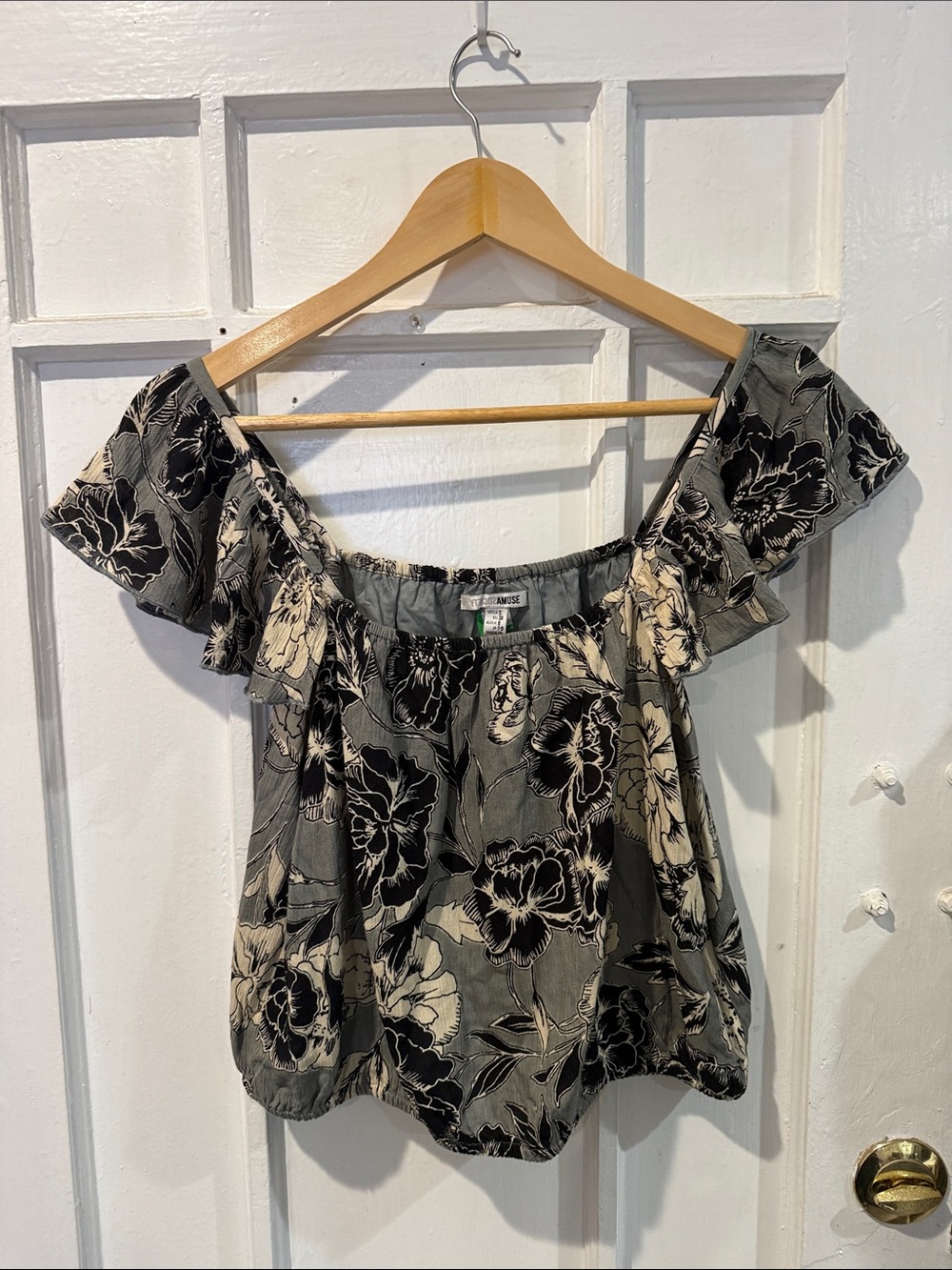 Amuse Society Black & Cream Floral Off-Shoulder Top